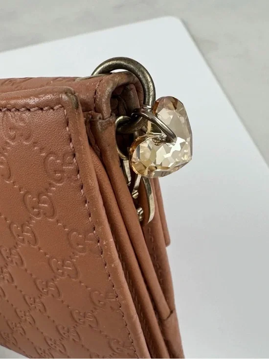 Gucci Tan Embossed Leather Clutch with Signature GG - Picture 4 of 5